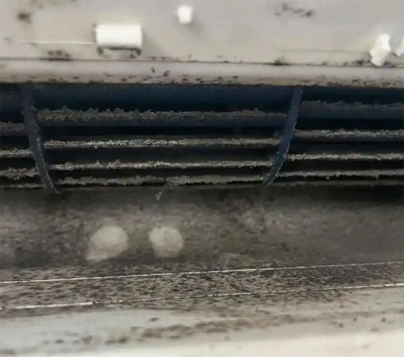 六安市空调吹的风有股烧焦味是怎么回事